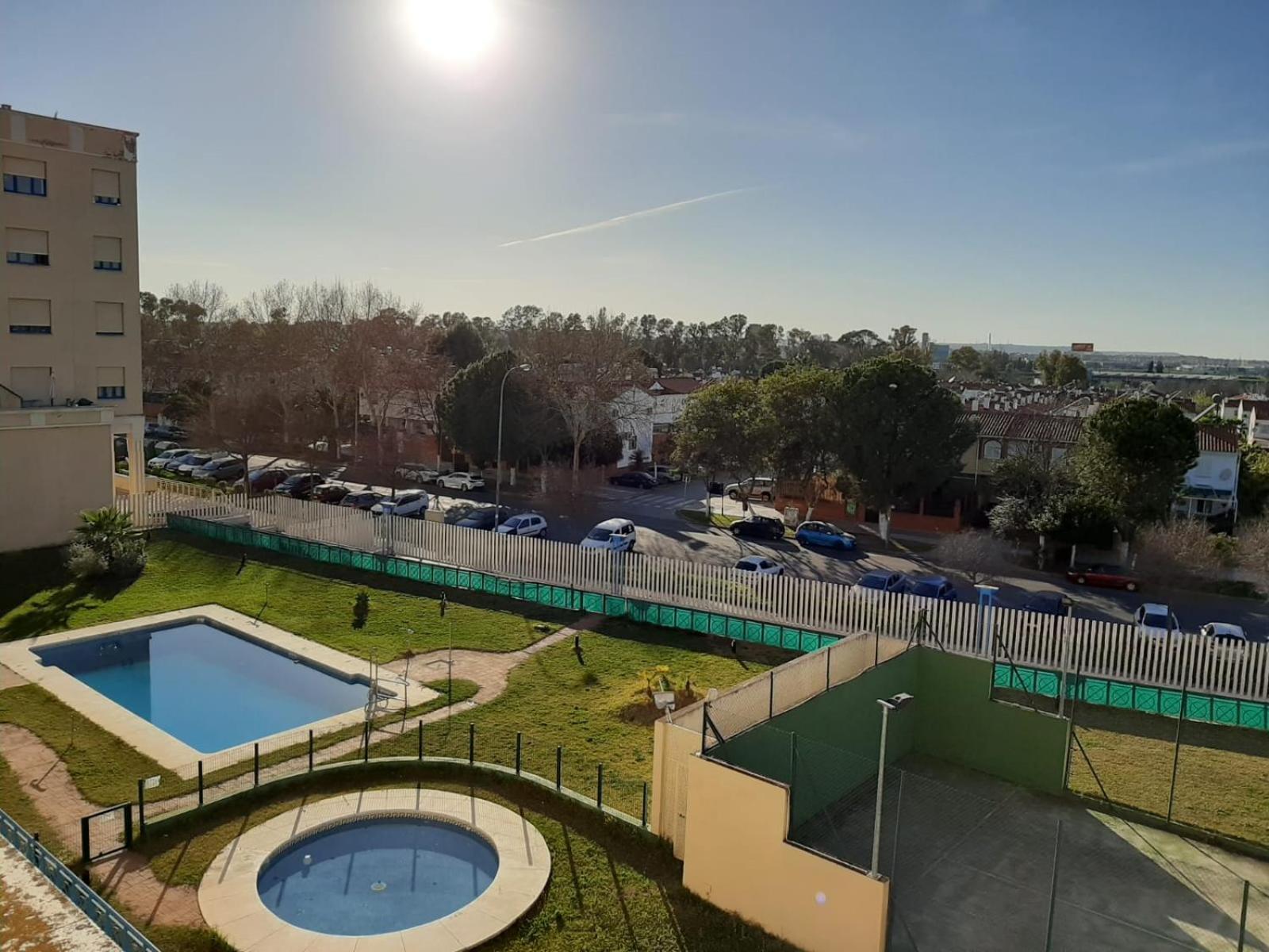 Fibes Lux Sevilla Este. Exteriör bild