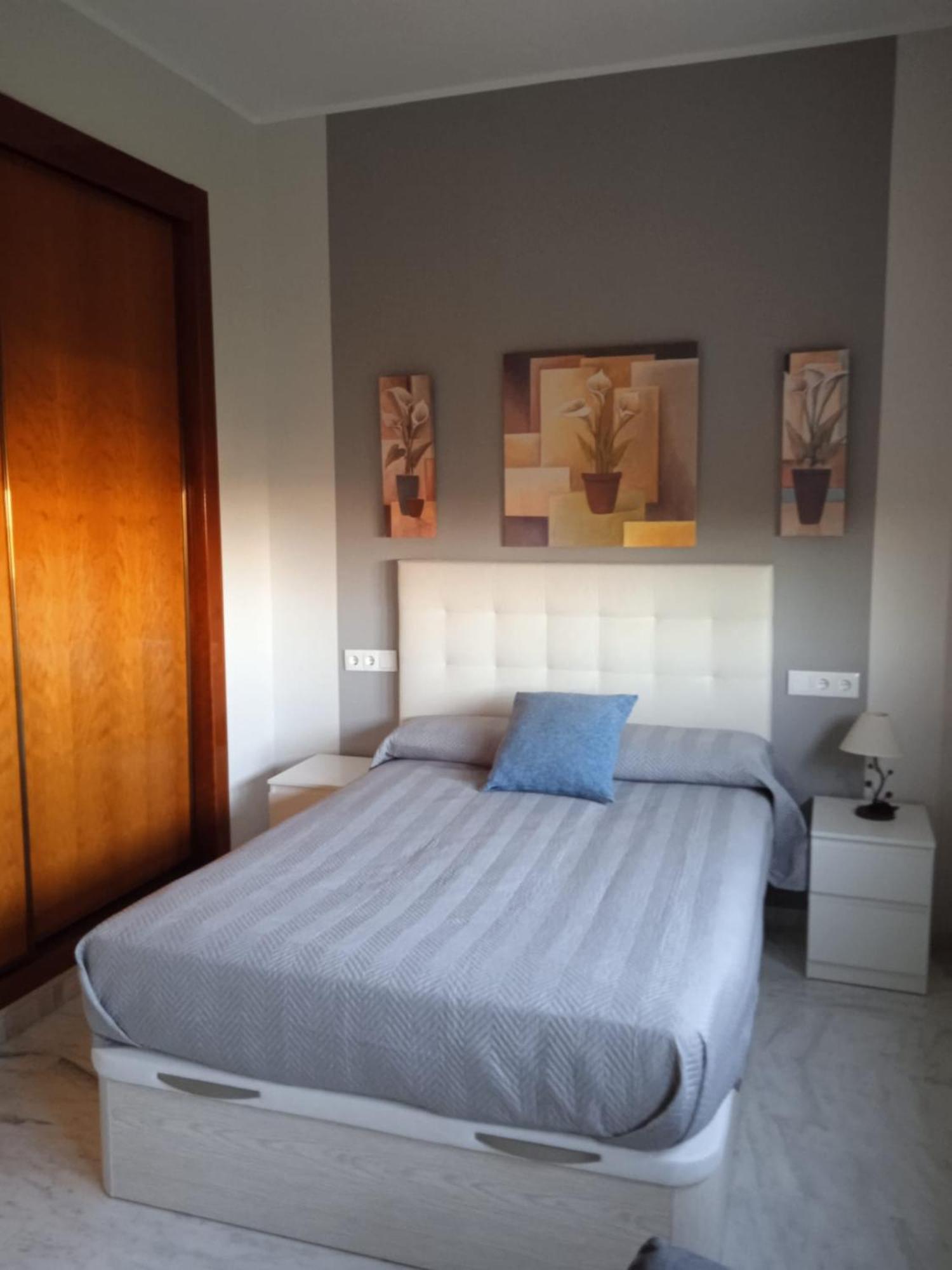 Fibes Lux Sevilla Este. Exteriör bild