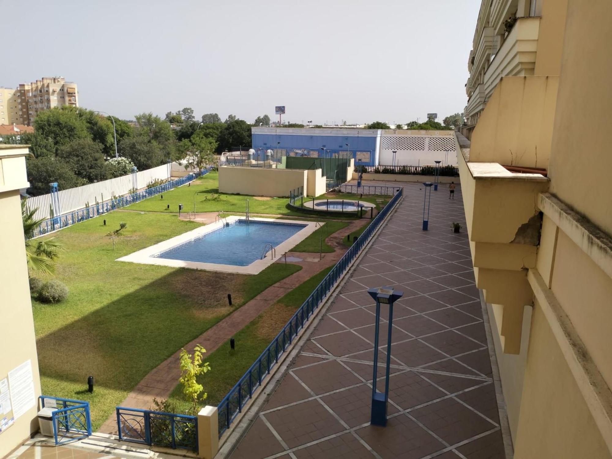 Fibes Lux Sevilla Este. Exteriör bild